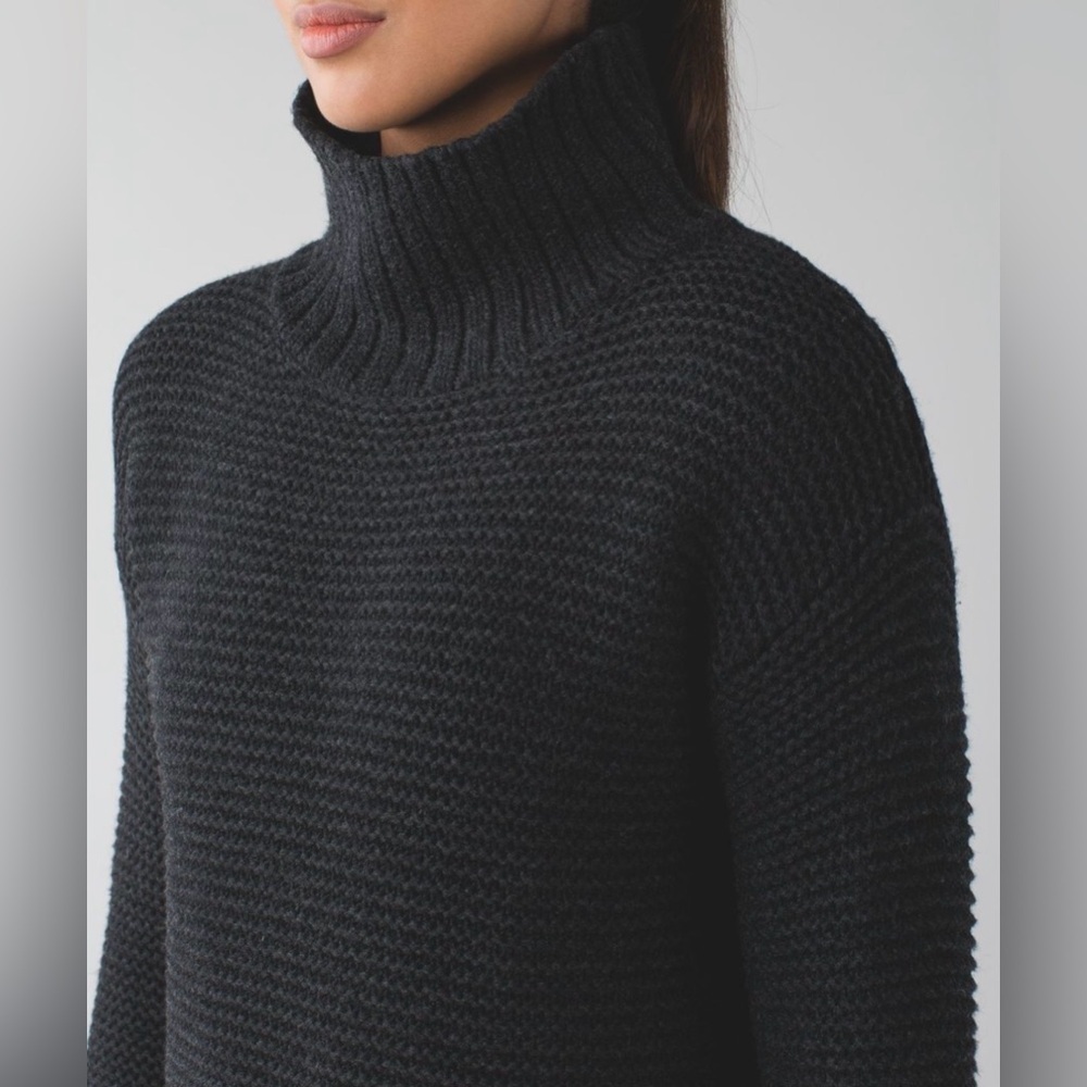 Lululemon Karma Kurmasana Sweater, Merino Wool, Heathered Black, Size 4 - Picture 3 of 8